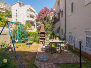 Apartments Tomas - One bedroom Apartment with Balcony and Sea View A1